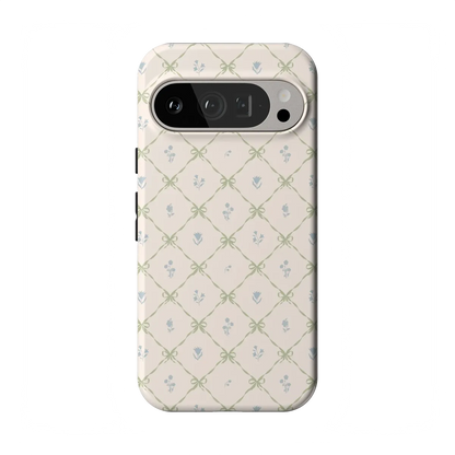 Petit Petals | Dainty Lattice Case